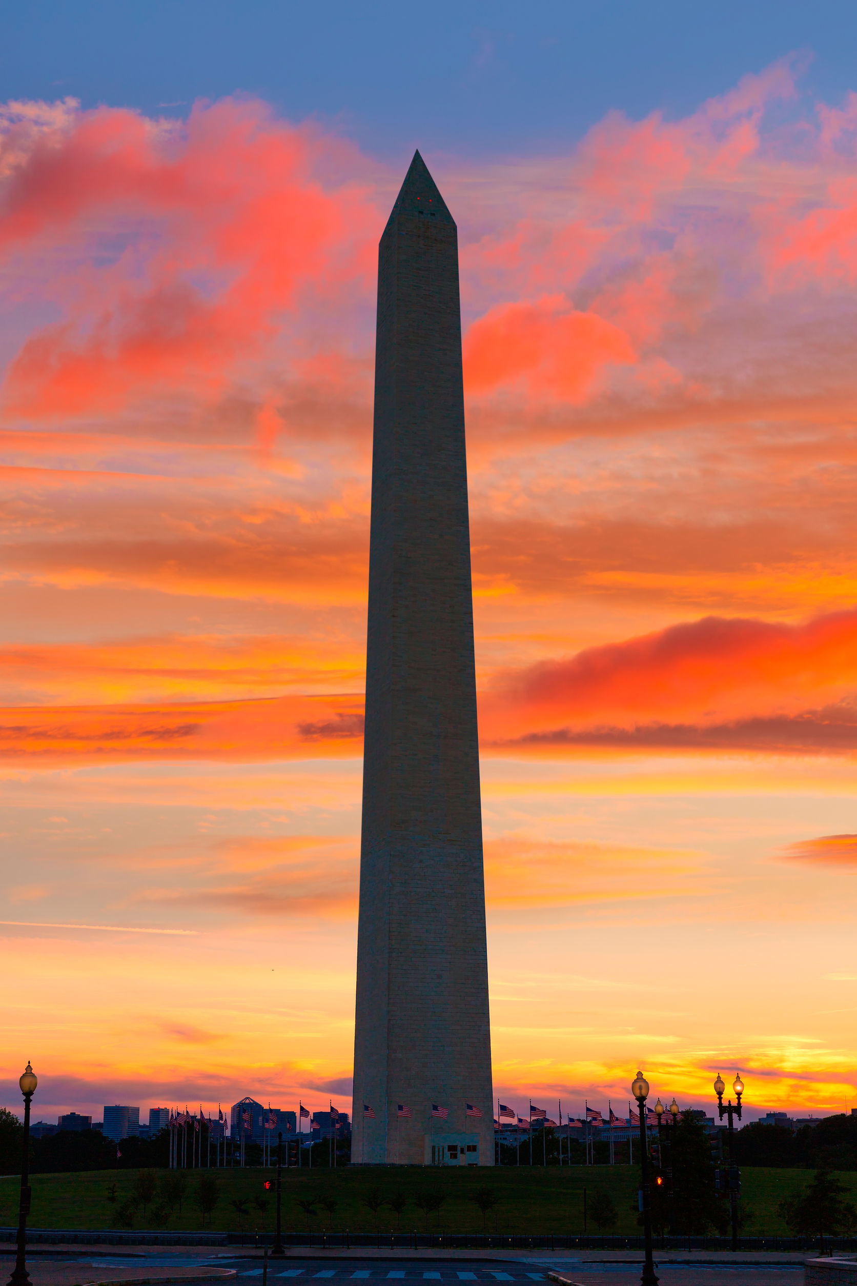 36940383 washington monument sunset in district of columbia dc usa